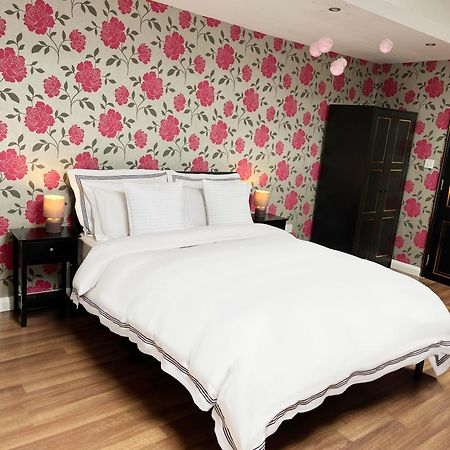 Entire Pinkapt - Free Parking - Up To 4 Guests - 3 Beds - Close To City Centre Belfast Luaran gambar